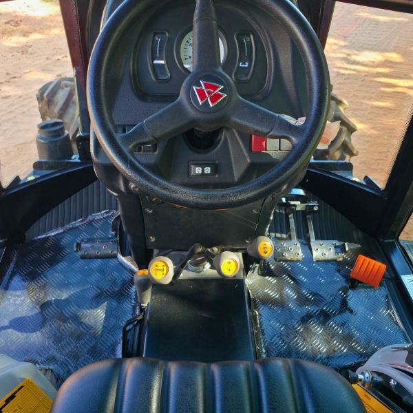 Cabina Trator - Massey Ferguson - MF 3307 Xtra