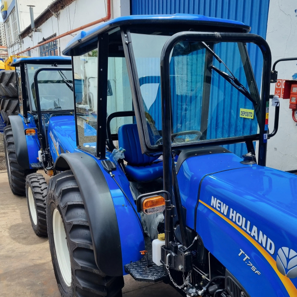 Capota Agrícola - New Holland - NH TT 75F