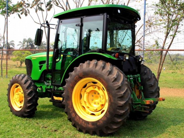 Transforme seu John Deere Linha 5000 E com uma cabine agr&iacute;cola completa com ar-condicionado, conforto premium e instala&ccedil;&atilde;o na propriedade. Mais prote&ccedil;&atilde;o, produtividade e valoriza&ccedil;&atilde;o do trator com a qualidade Agroleite.